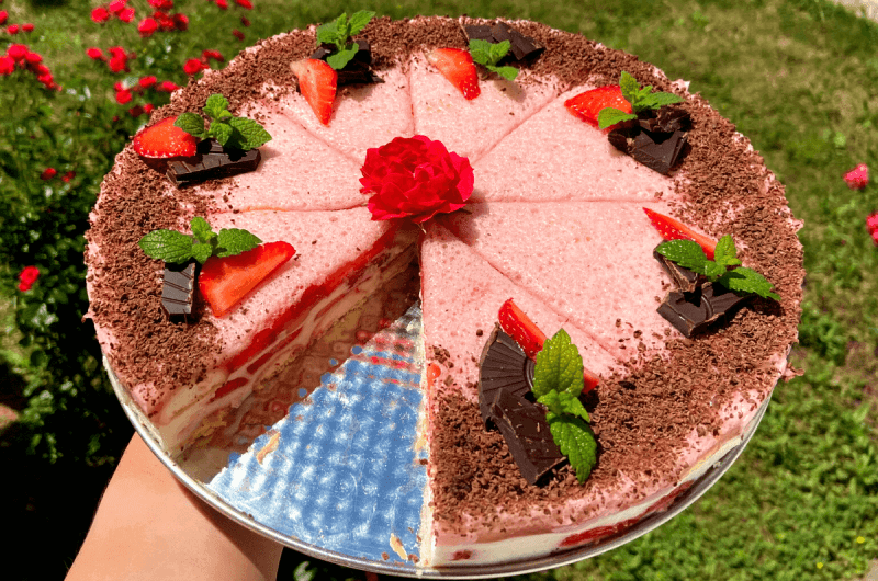 Osviežujúca letná ovocná torta so želatínou